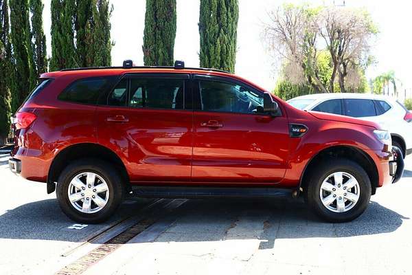 2017 Ford Everest Ambiente UA