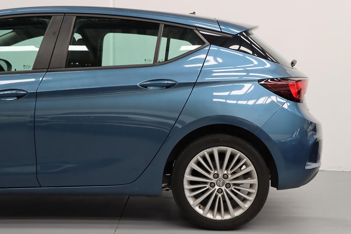 2017 Holden Astra R BK