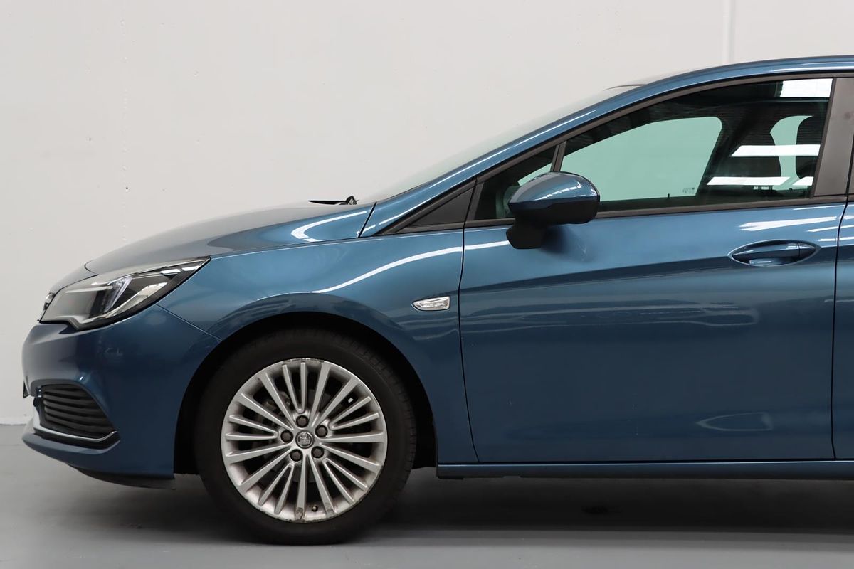 2017 Holden Astra R BK