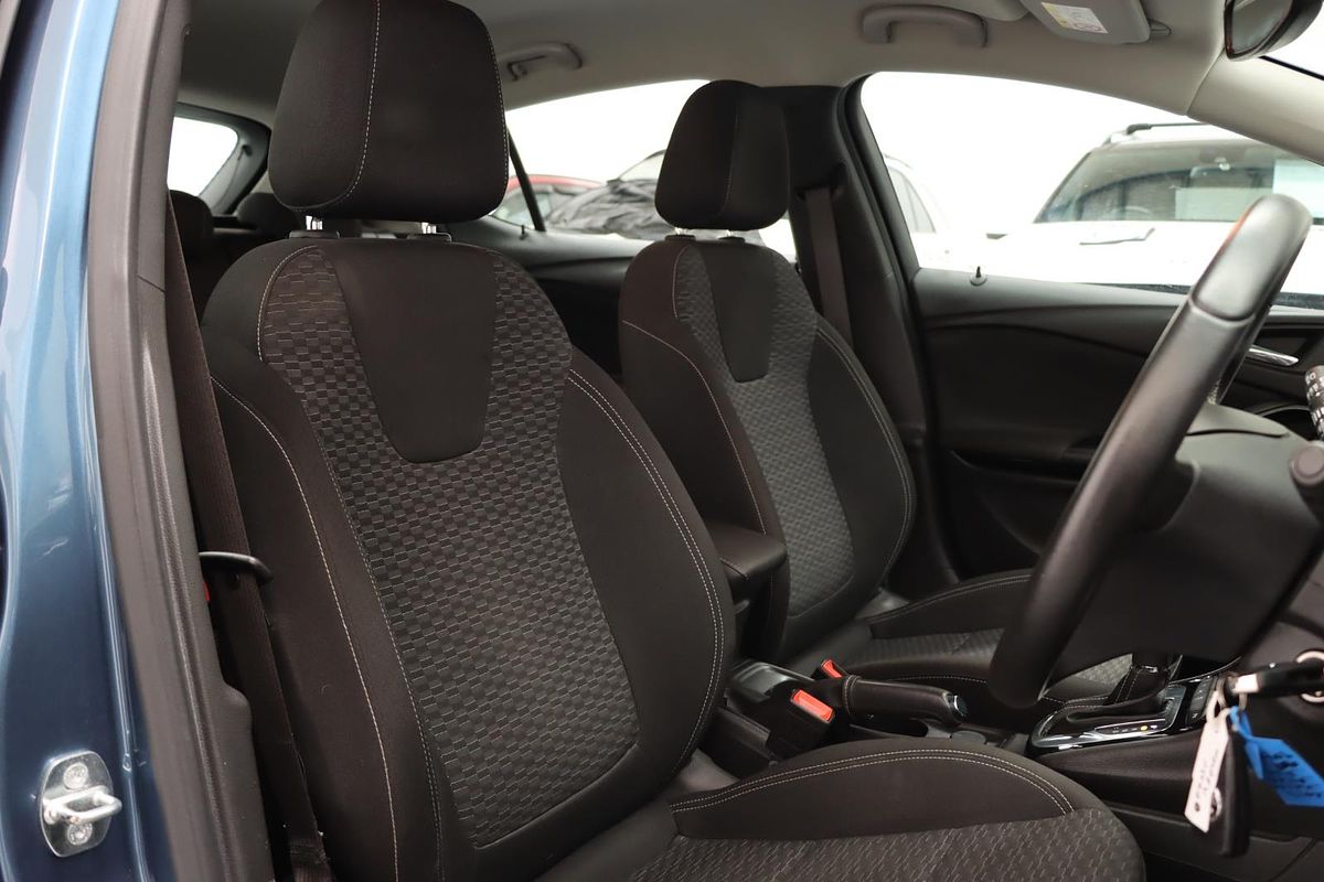 2017 Holden Astra R BK