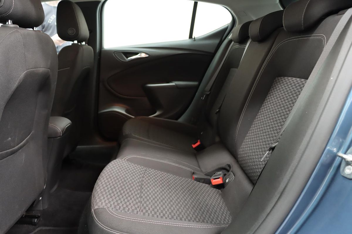 2017 Holden Astra R BK