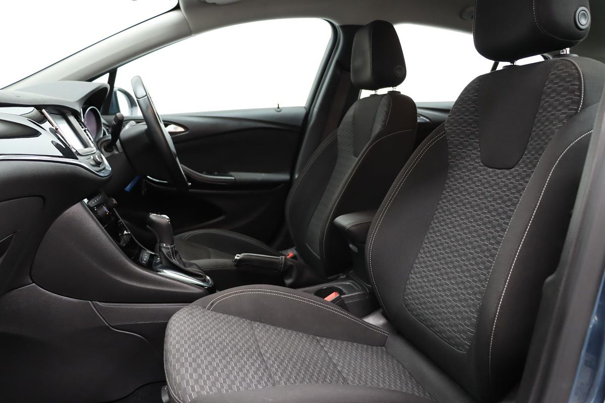2017 Holden Astra R BK