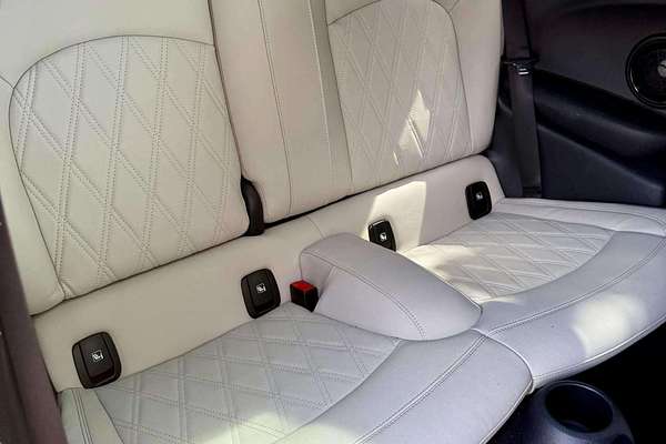 2023 MINI Hatch Cooper SE Classic F56 LCI-2