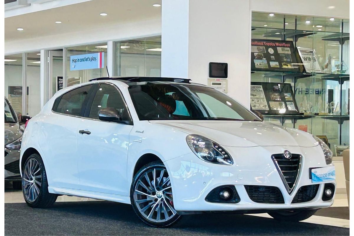 2016 Alfa Romeo Giulietta Distinctive Series 1