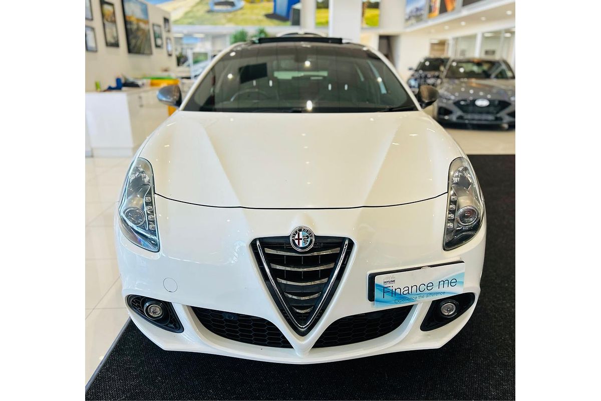 2016 Alfa Romeo Giulietta Distinctive Series 1