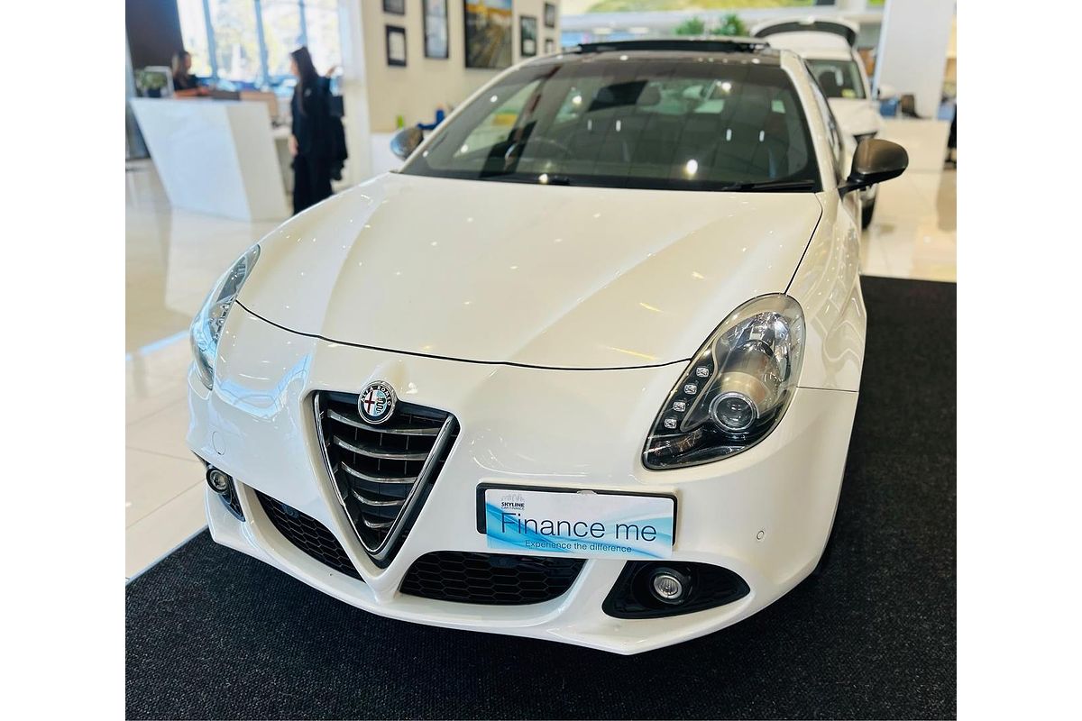 2016 Alfa Romeo Giulietta Distinctive Series 1