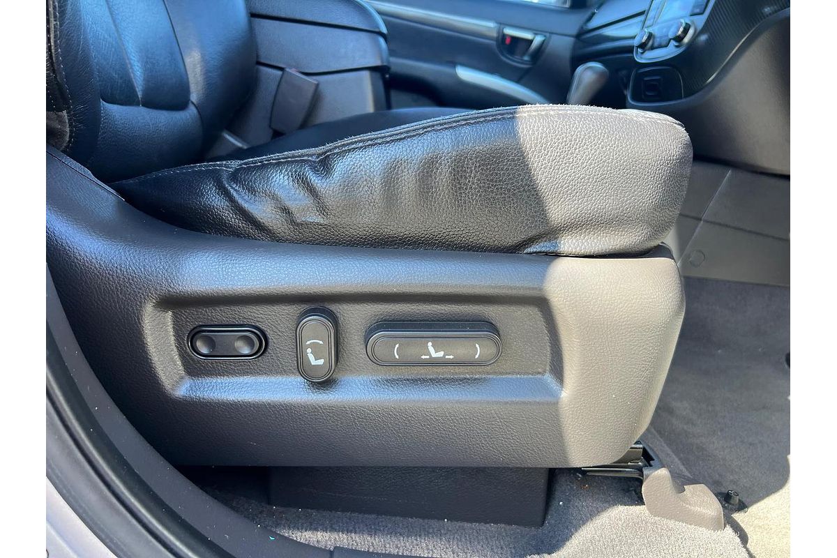 2011 Hyundai Santa Fe Highlander CM