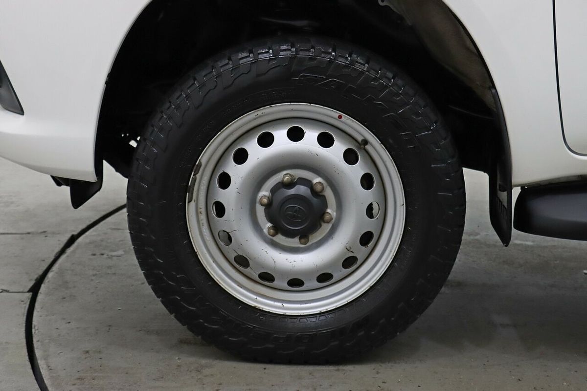 2017 Toyota Hilux SR GUN126R 4X4