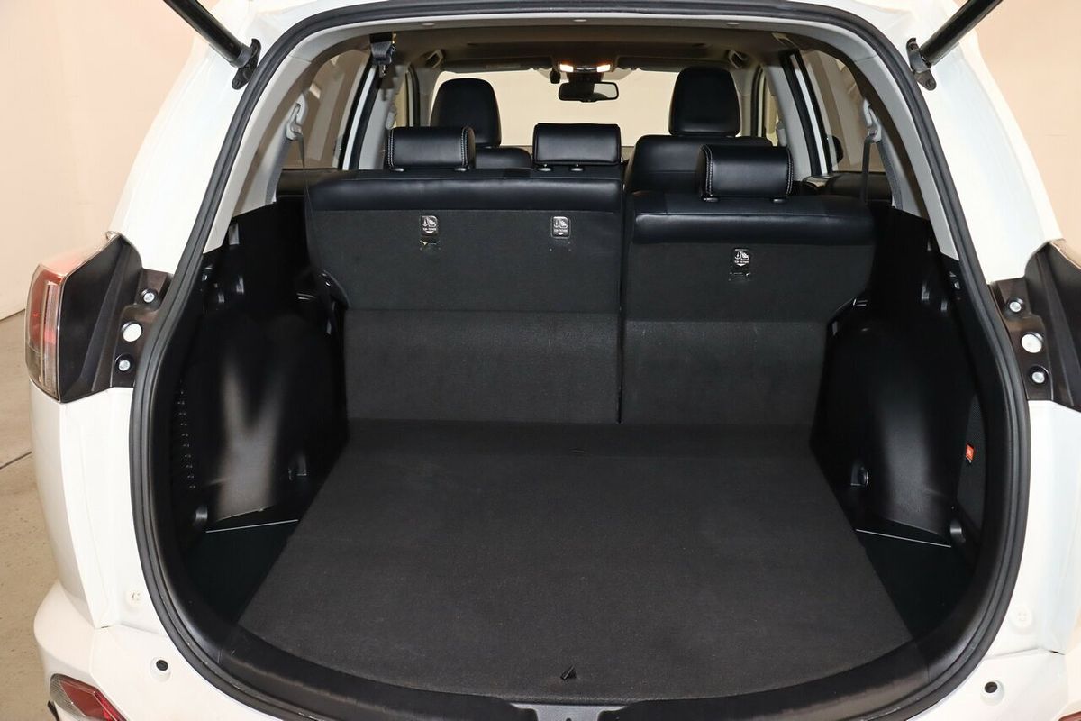 2018 Toyota RAV4 Cruiser ASA44R
