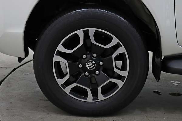 2022 Toyota Hilux SR5 GUN126R 4X4