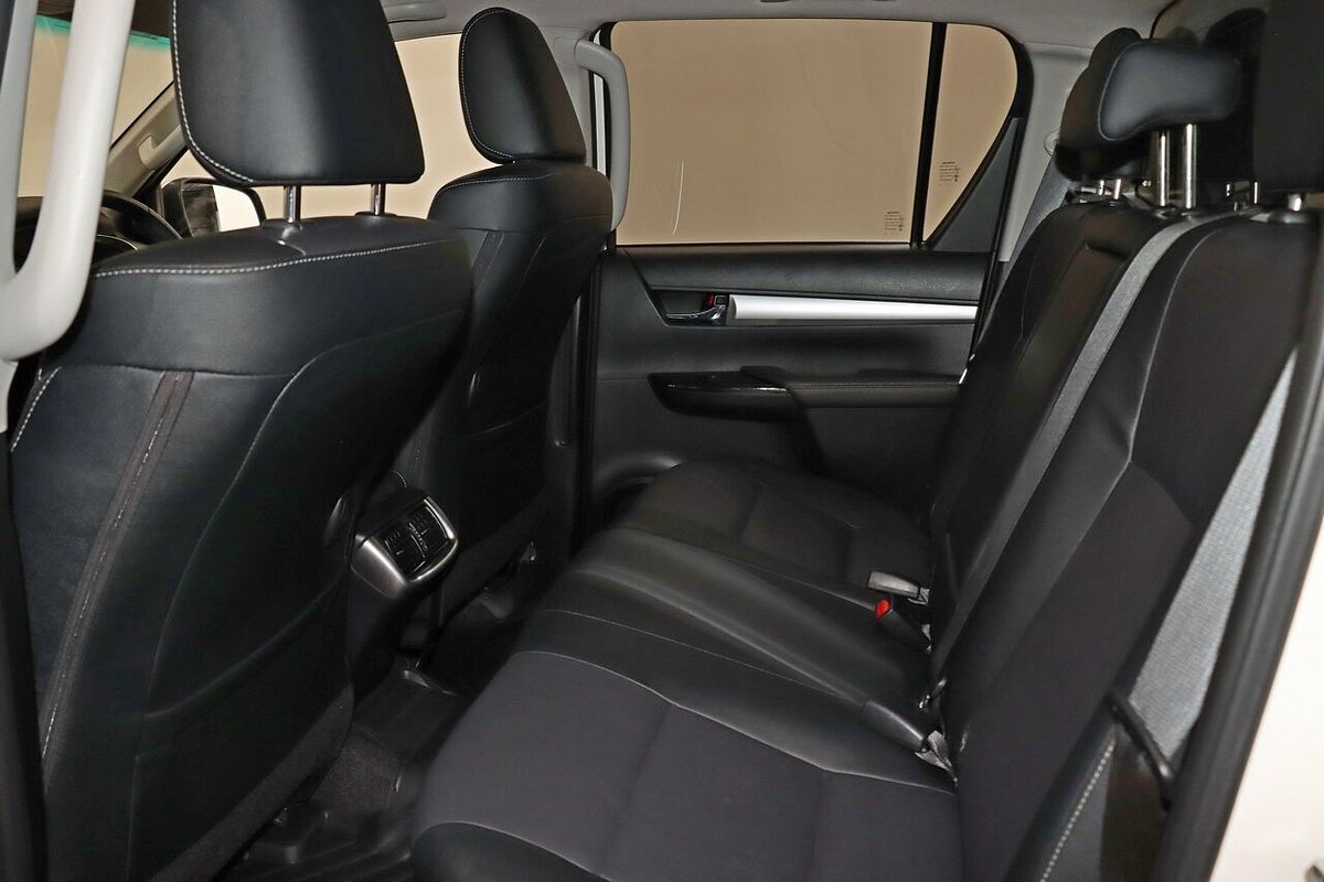 2022 Toyota Hilux SR5 GUN126R 4X4