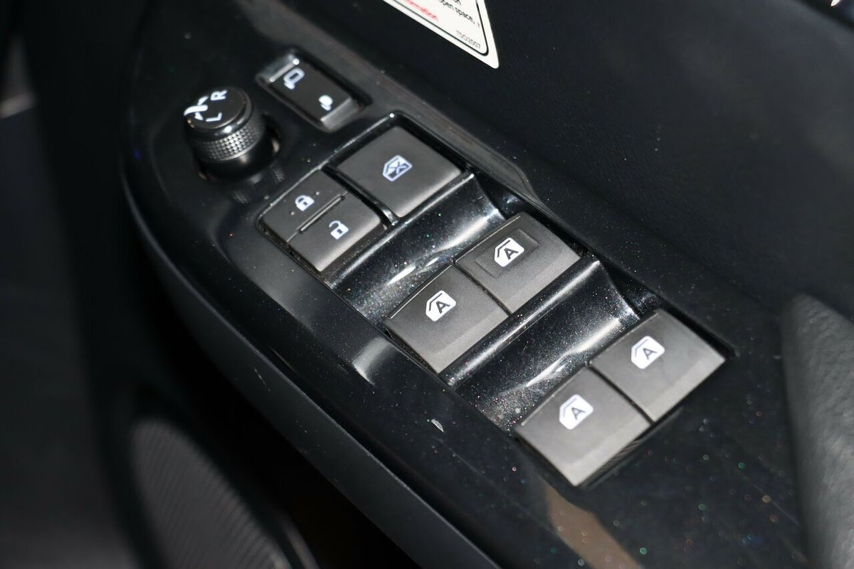 2022 Toyota Hilux SR5 GUN126R 4X4