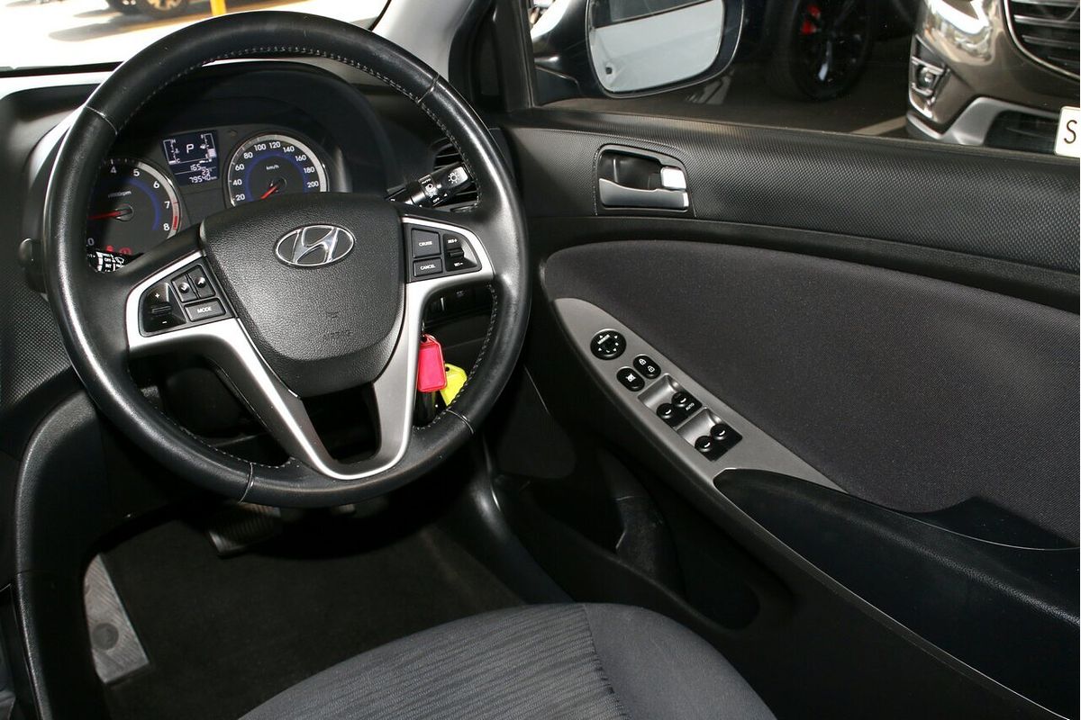 2016 Hyundai Accent SR RB4