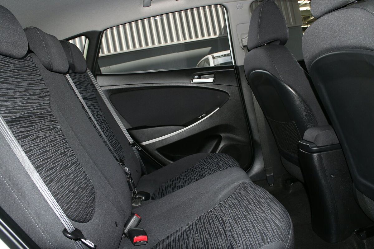 2016 Hyundai Accent SR RB4