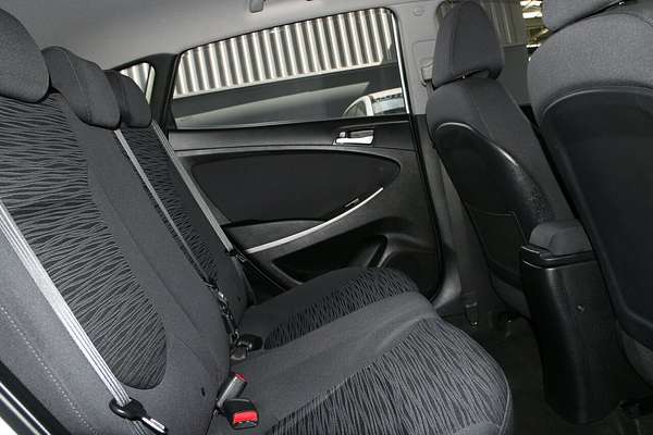 2016 Hyundai Accent SR RB4