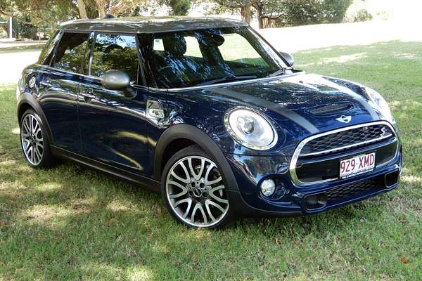 2017 MINI Cooper S F55