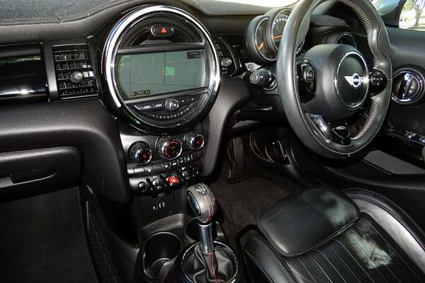 2017 MINI Cooper S F55