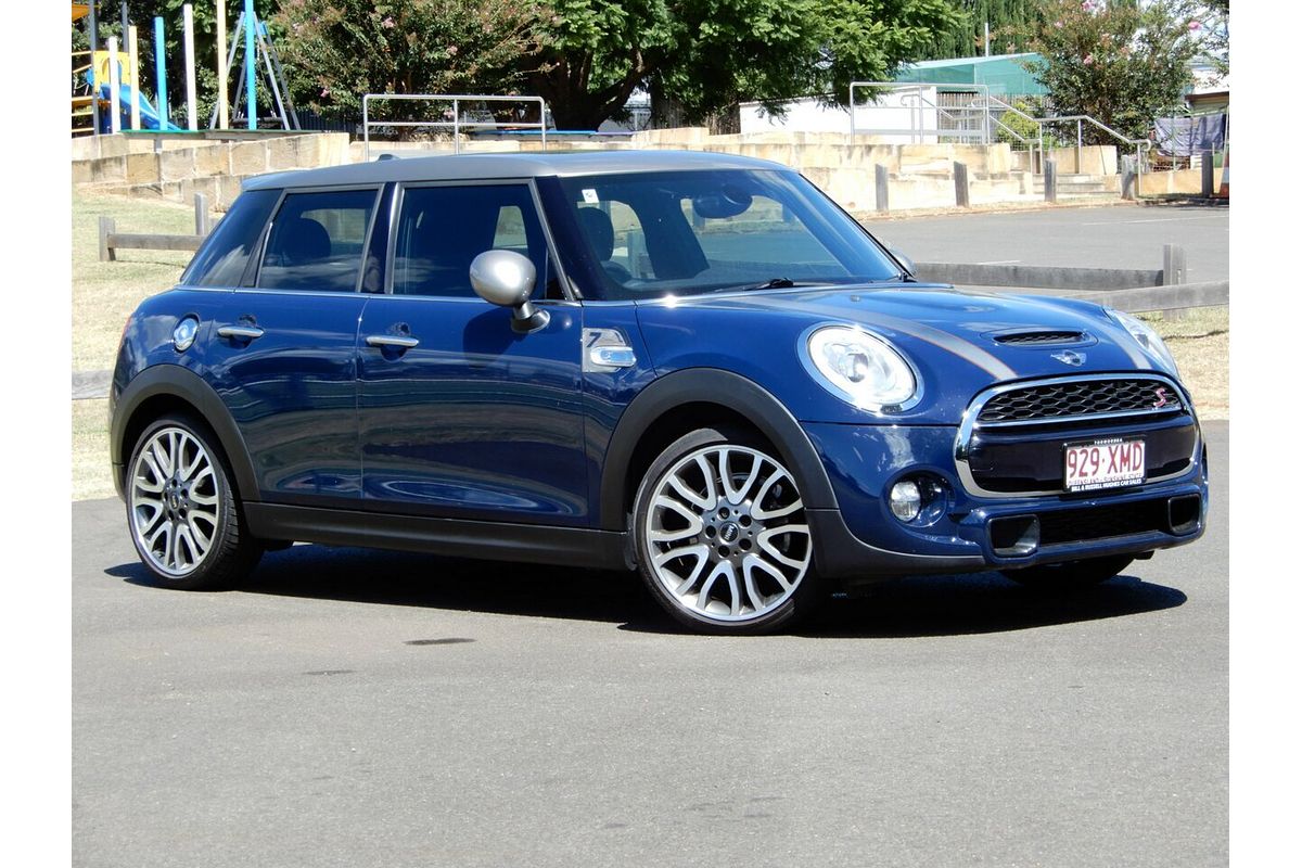 2017 MINI Cooper S F55