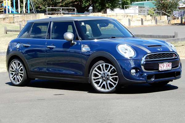 2017 MINI Cooper S F55