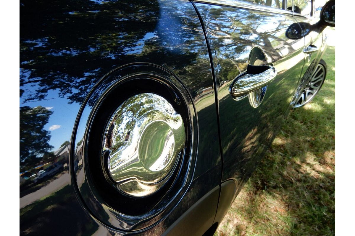 2017 MINI Cooper S F55