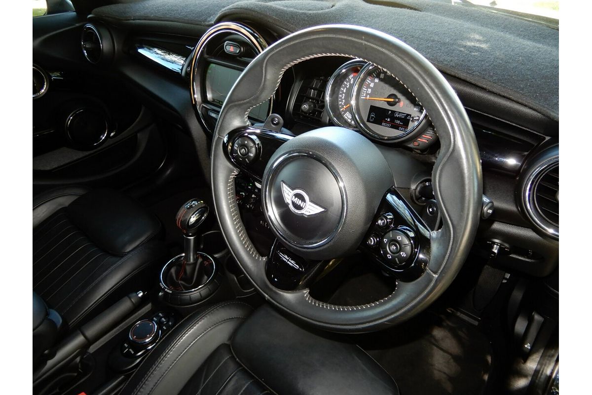 2017 MINI Cooper S F55