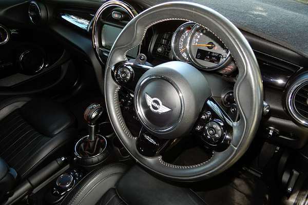 2017 MINI Cooper S F55