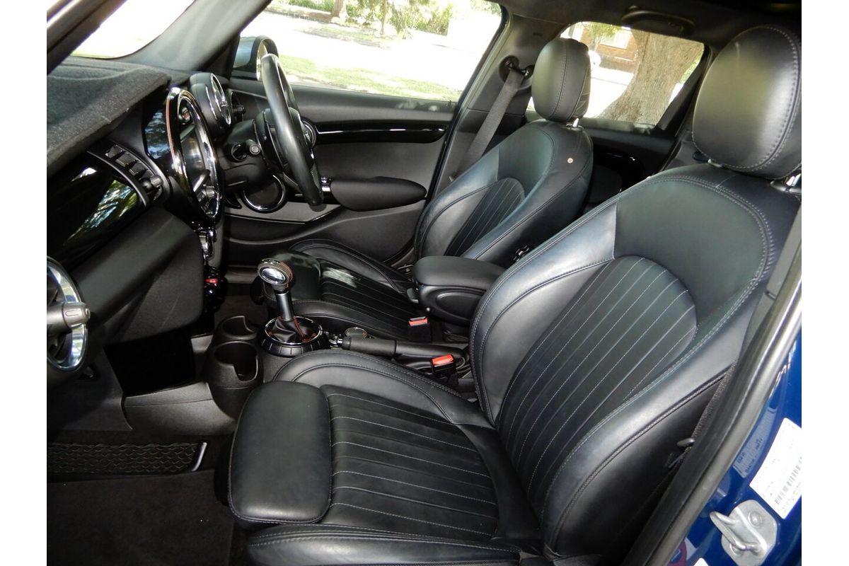 2017 MINI Cooper S F55