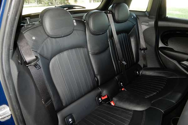 2017 MINI Cooper S F55