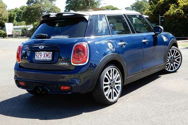 2017 MINI Cooper S F55
