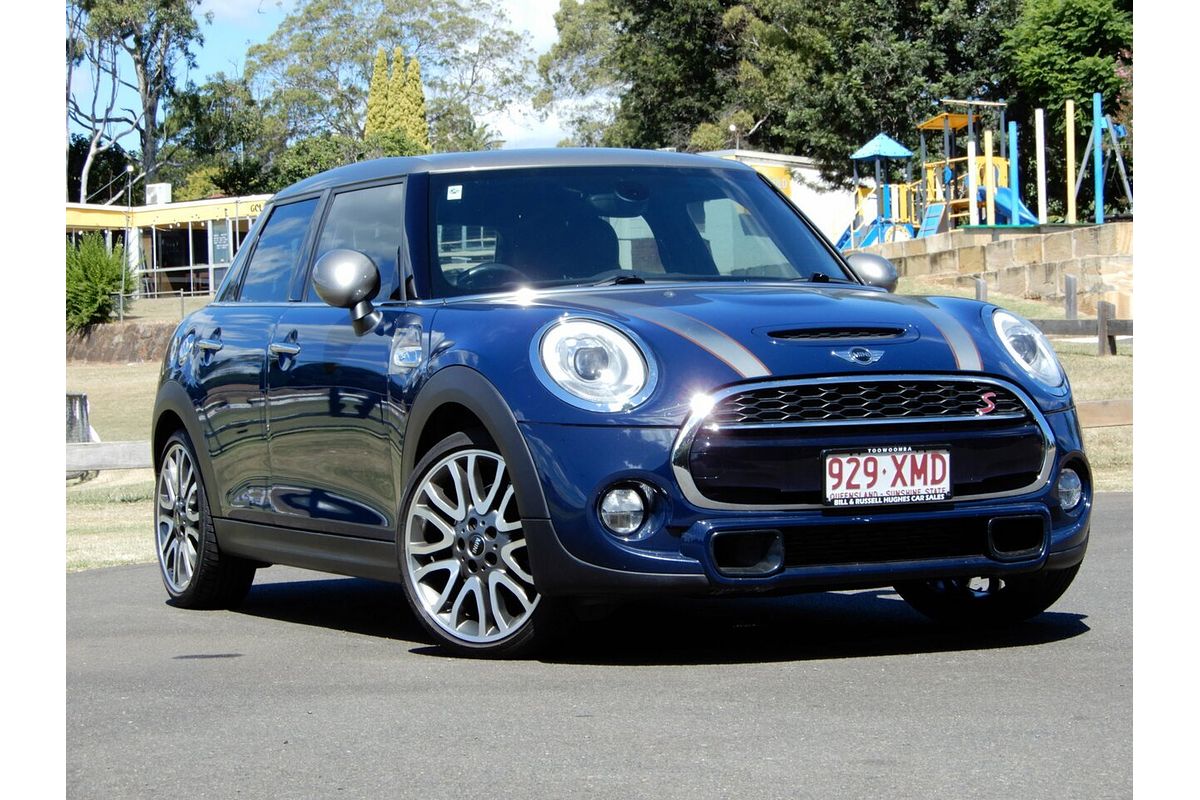 2017 MINI Cooper S F55