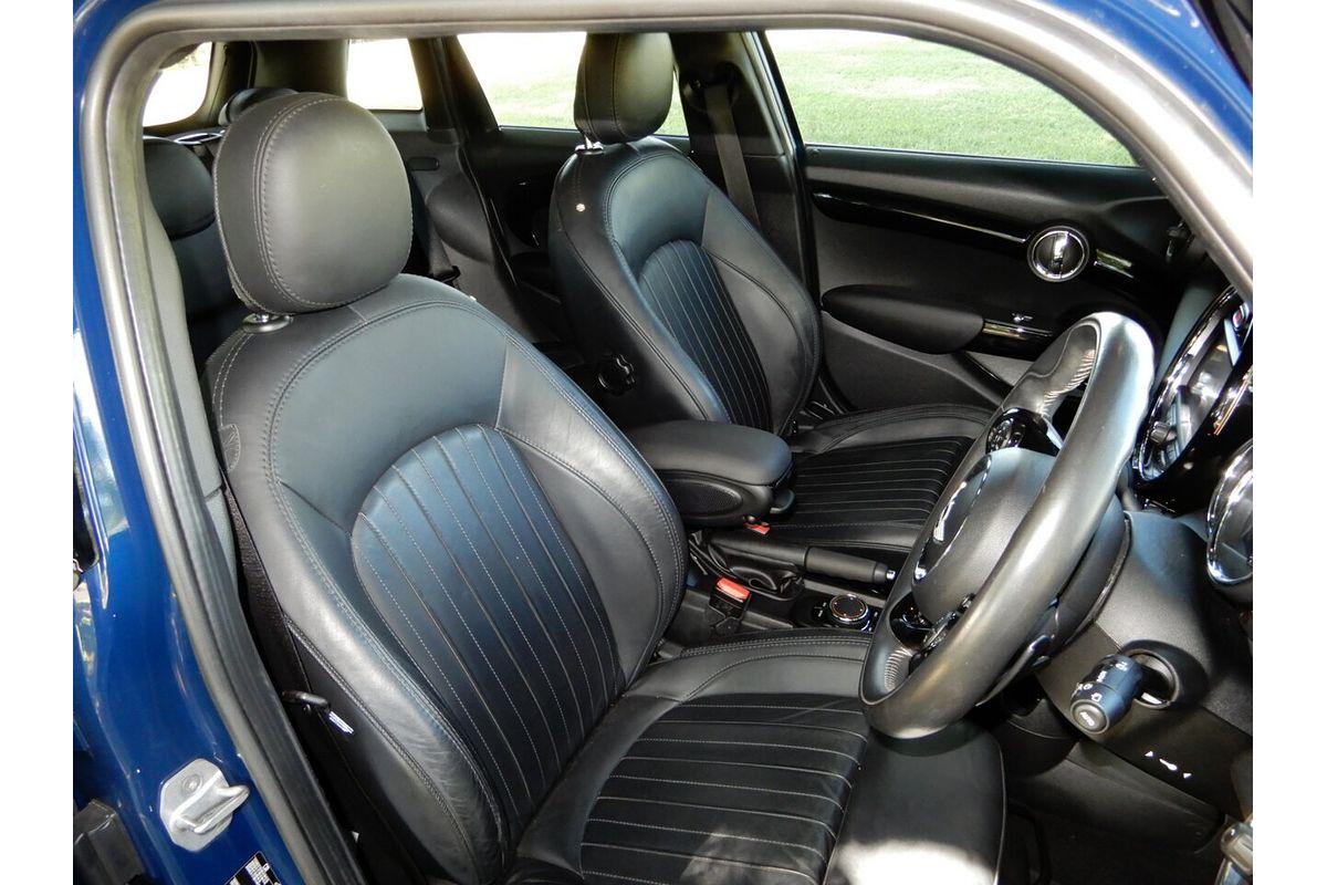 2017 MINI Cooper S F55