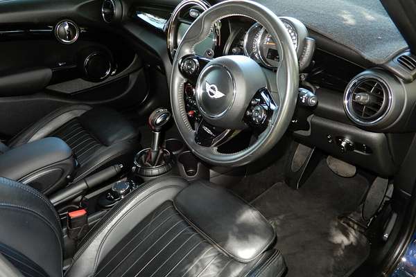 2017 MINI Cooper S F55