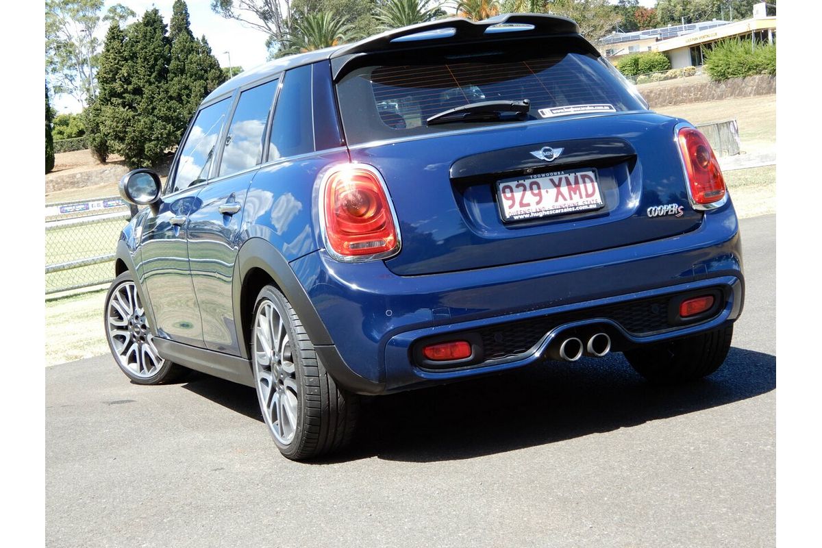 2017 MINI Cooper S F55