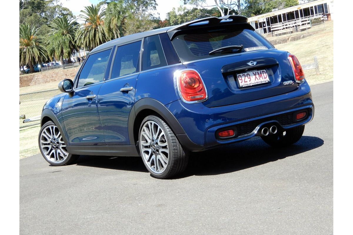 2017 MINI Cooper S F55