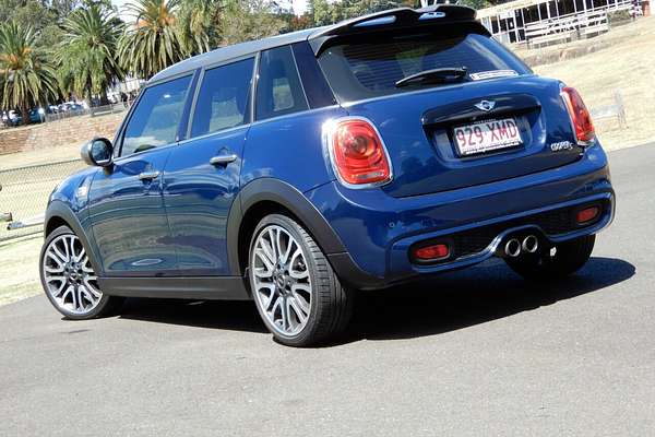2017 MINI Cooper S F55