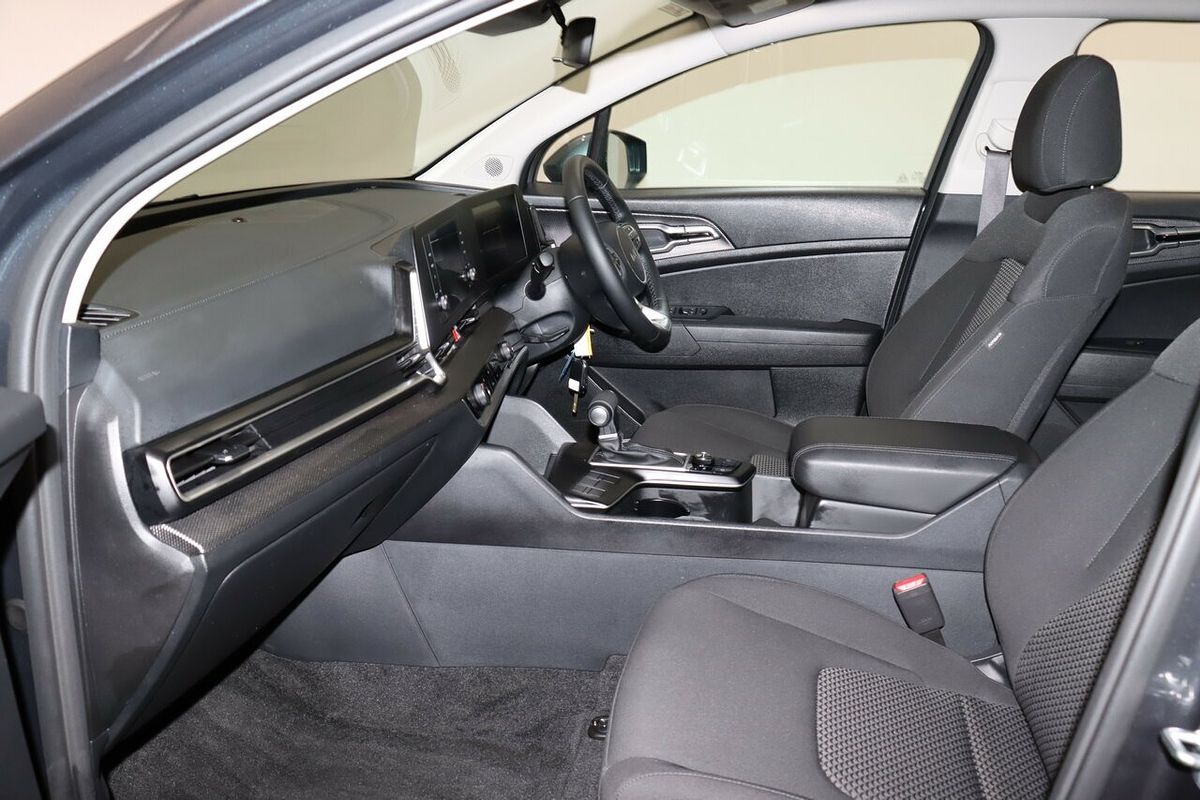2024 Kia Sportage S NQ5