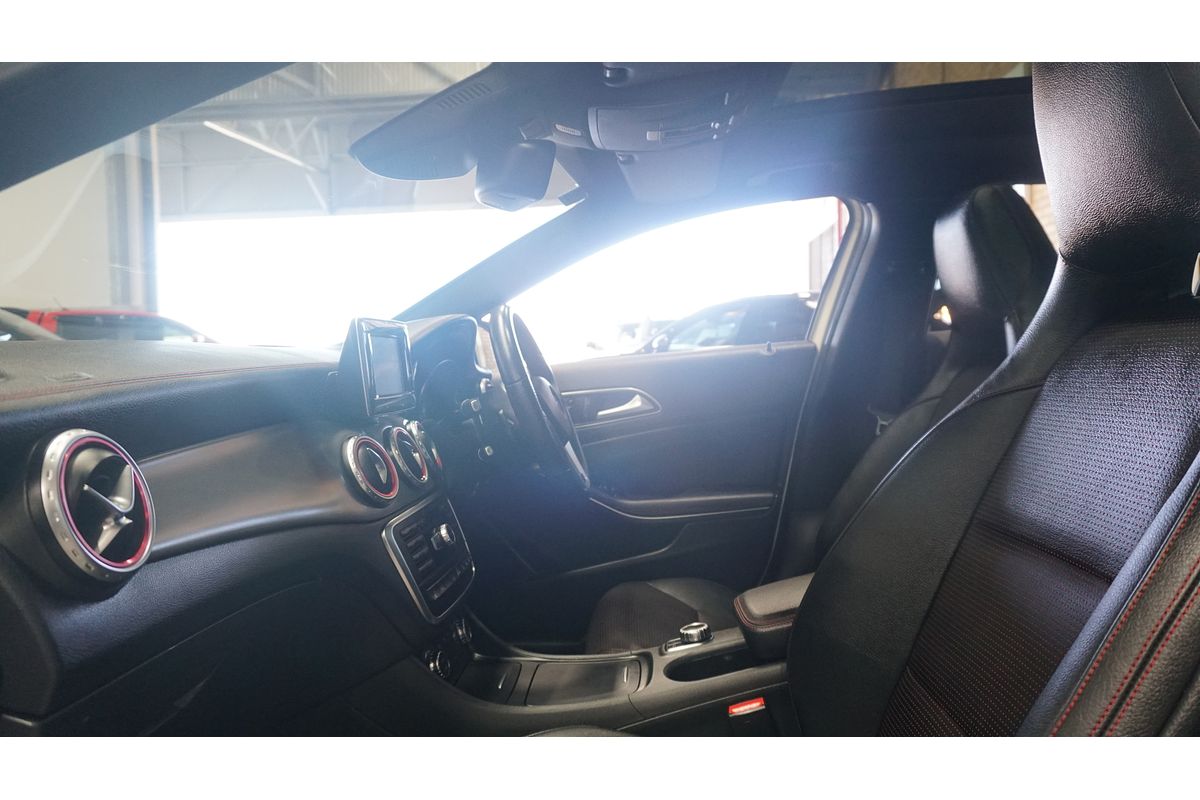 2015 Mercedes-Benz GLA-Class GLA250 X156
