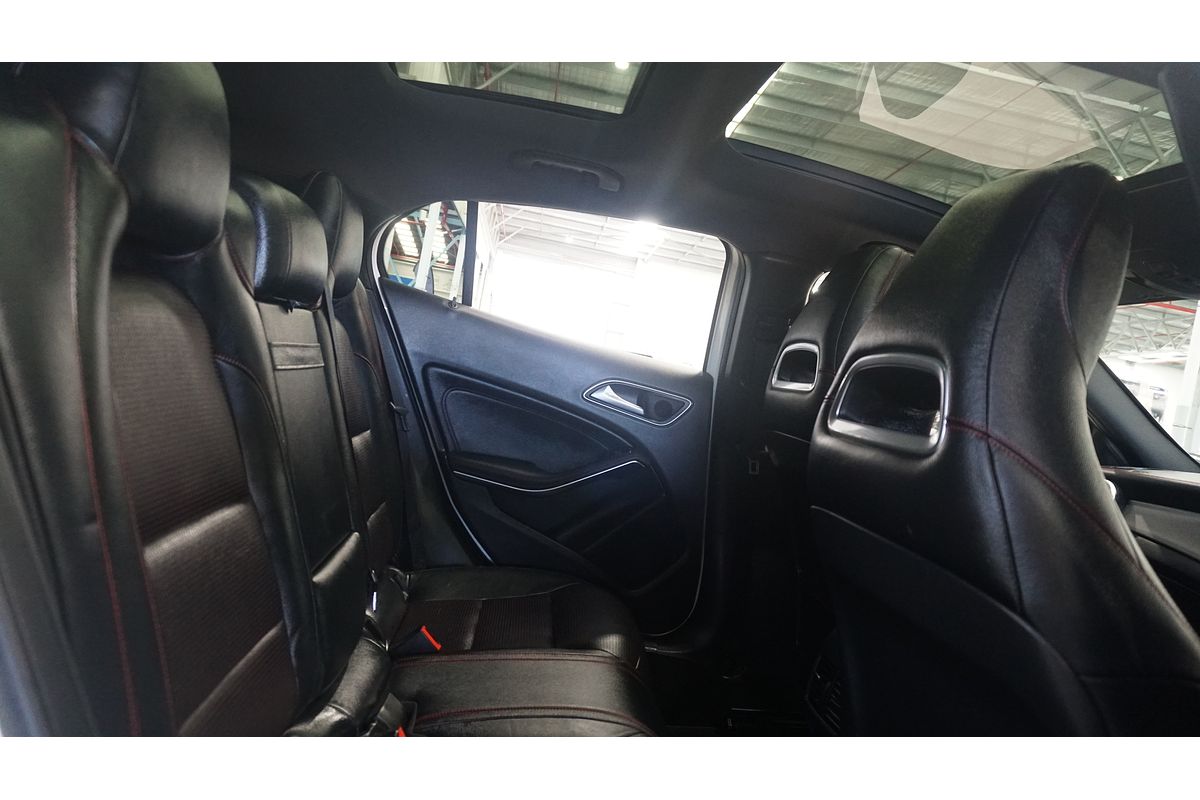 2015 Mercedes-Benz GLA-Class GLA250 X156