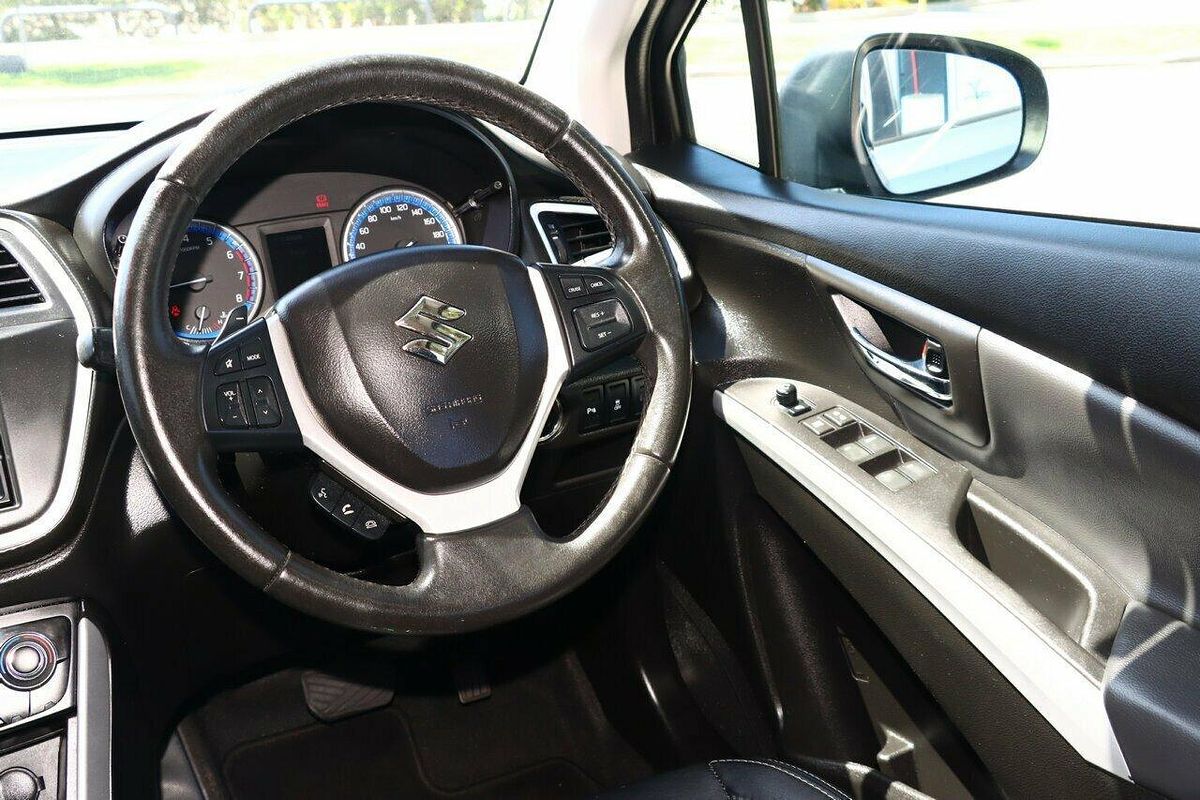 2015 Suzuki S-Cross GLX Prestige JY