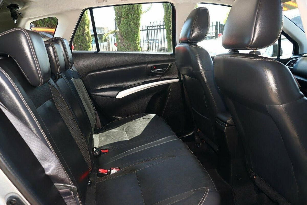 2015 Suzuki S-Cross GLX Prestige JY