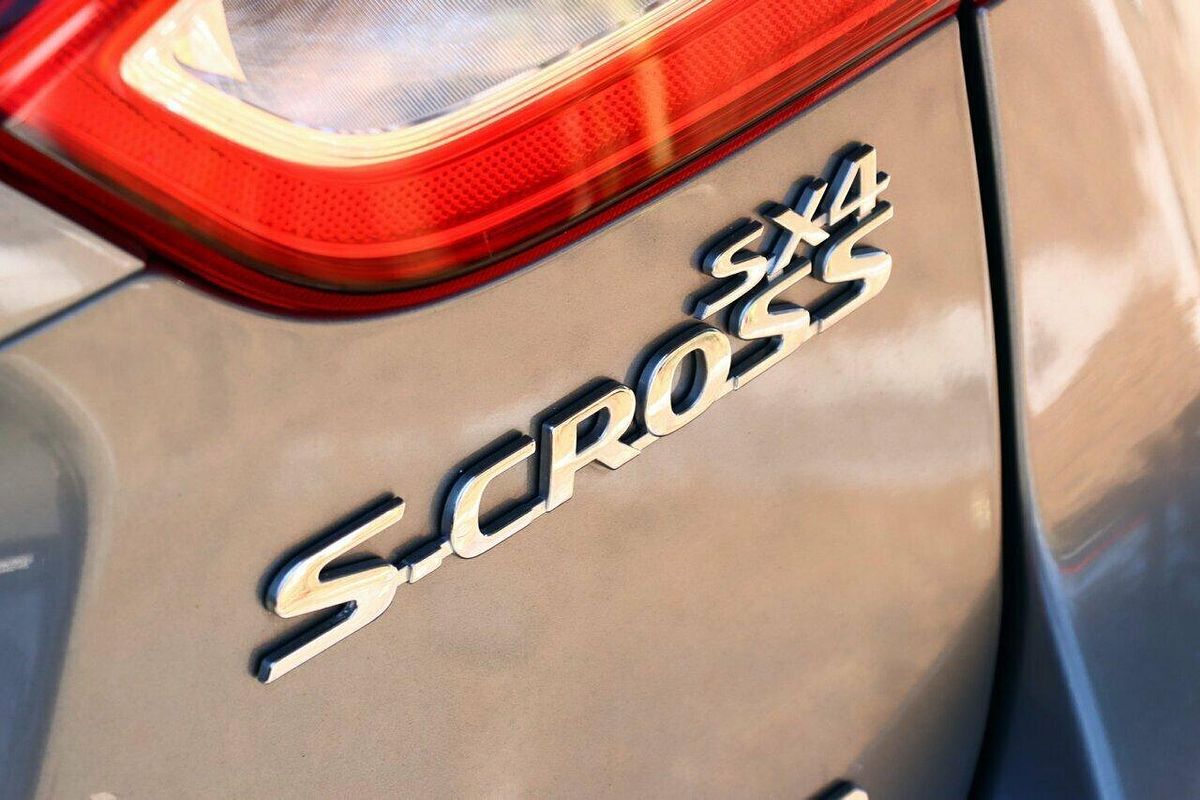 2015 Suzuki S-Cross GLX Prestige JY