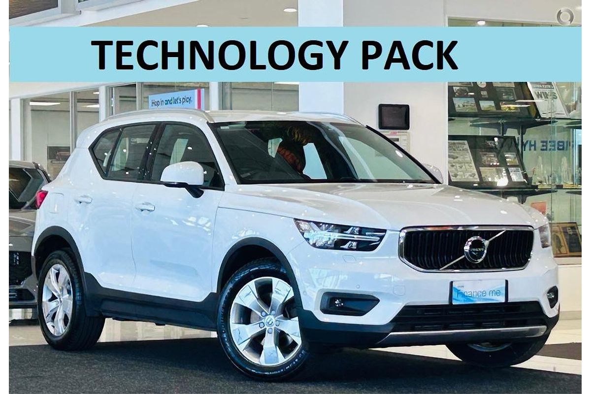 2020 Volvo XC40 T4 Momentum