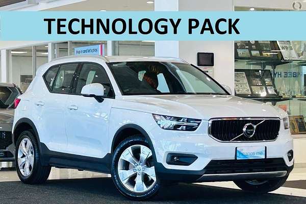 2020 Volvo XC40 T4 Momentum