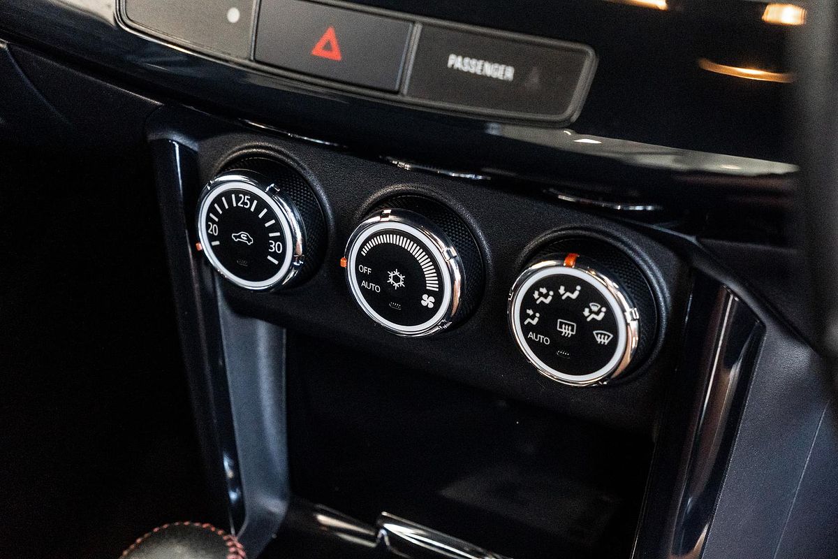 2017 Mitsubishi Lancer Black Edition CF