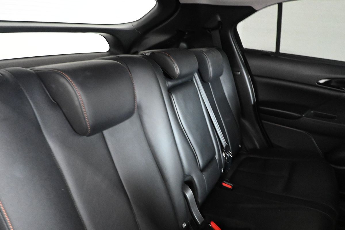 2018 Mitsubishi Eclipse Cross Exceed YA