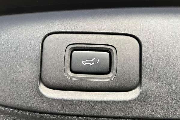 2024 Isuzu MU-X LS-U