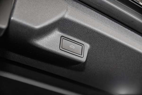 2025 Volkswagen ID. Buzz Cargo BEV550 EBN SWB