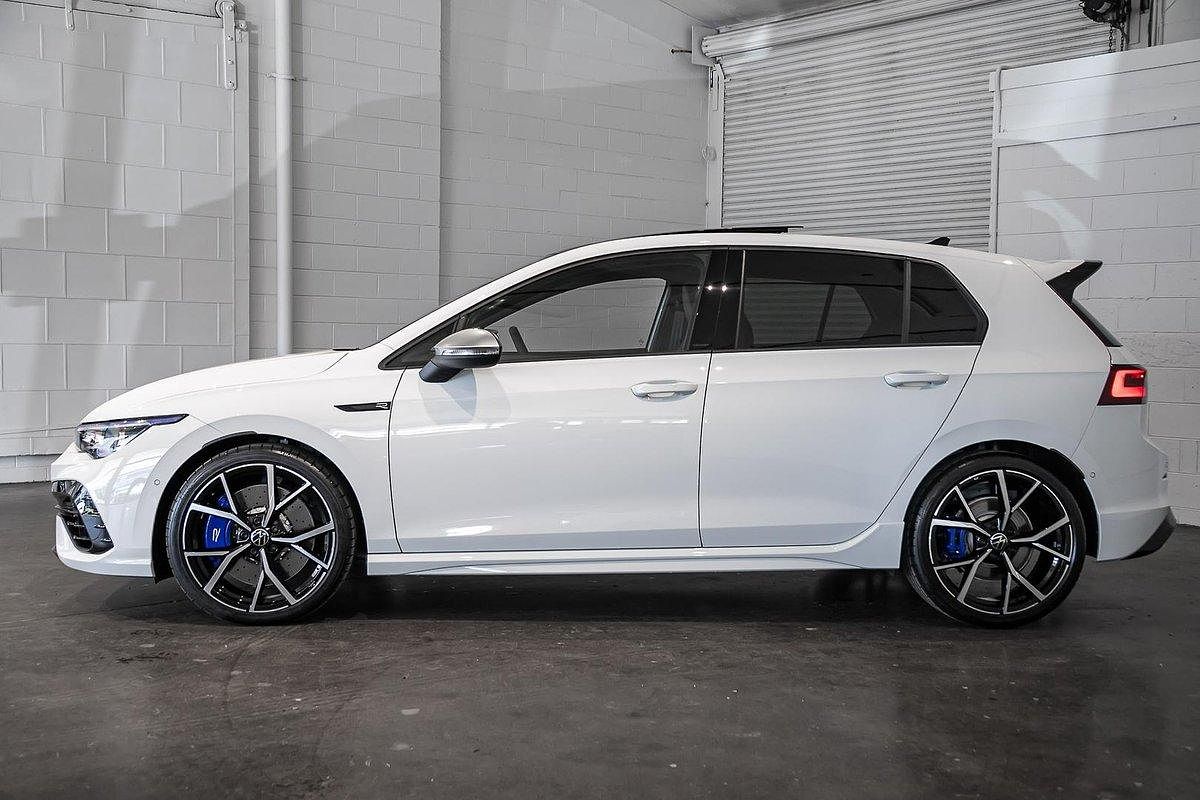 2024 Volkswagen Golf R 8