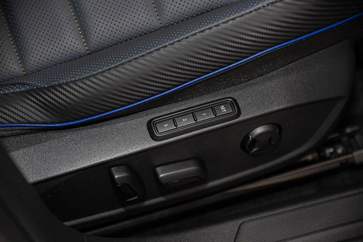 2024 Volkswagen Golf R 8