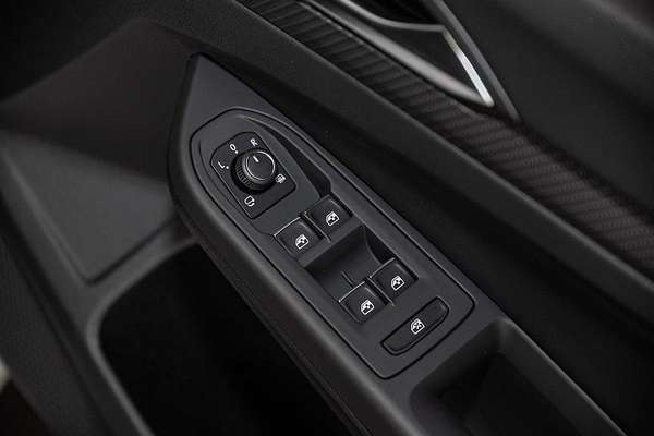 2024 Volkswagen Golf R 8